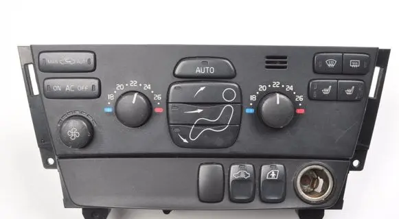 Volvo V70 Climate control unit 30746022