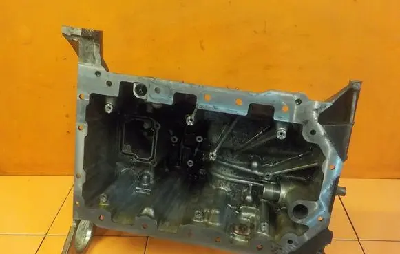 Land Rover Discovery 4 - LR4 Oil sump 9H2Q6675BD 1MB55