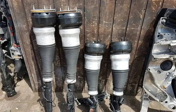 Mercedes-Benz S W222 Front shock absorber/damper 2223200213