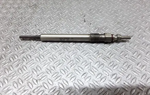 Volkswagen Touareg I Glow plug 059963319E