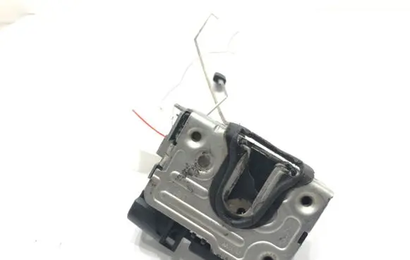 Dacia Sandero Front door lock