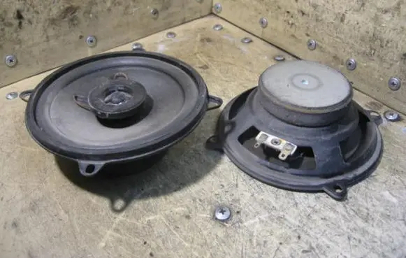 Renault Scenic I Rear door speaker