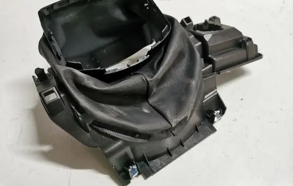 Steering wheel column trim