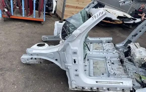 BMW iX1 Front quarter panel