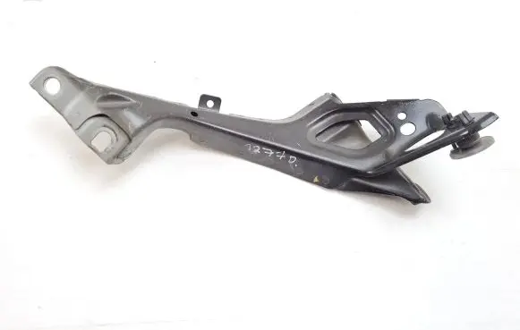 Audi A6 S6 C7 4G Fender mounting bracket 4G0821136A