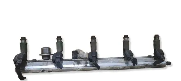 Volvo V70 Fuel main line pipe 9202710