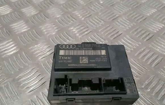 Audi Q7 4L Door control unit/module 4L0959795B