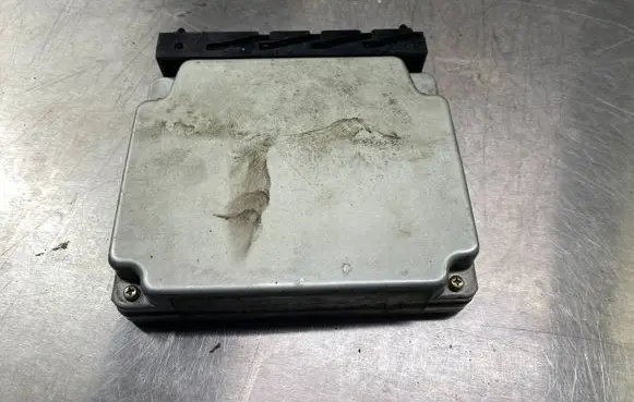 Volvo S80 Engine control unit/module 1928403486