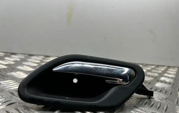 BMW 5 E60 E61 Front door interior handle 8226049