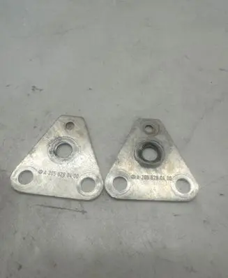Mercedes-Benz GLC X253 C253 Steering rack mounting bracket A2056280400