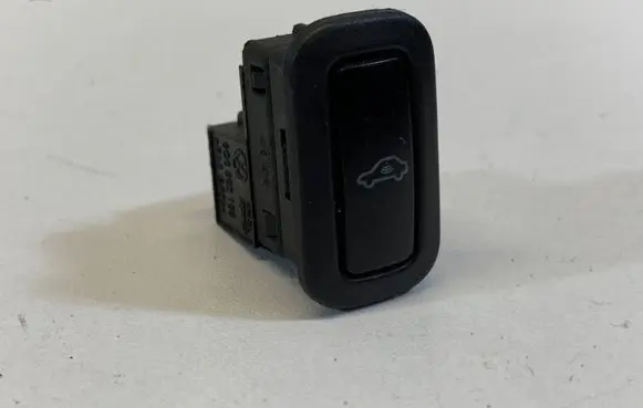 Volkswagen PASSAT B6 Alarm switch 6Q0962109