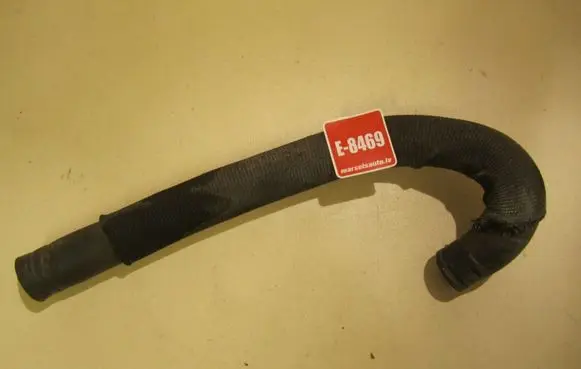 Audi A6 S6 C6 4F Engine coolant pipe/hose 4F0121082