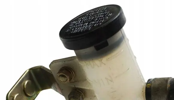 Nissan 350Z Brake fluid reservoir filler cap with level sensor 