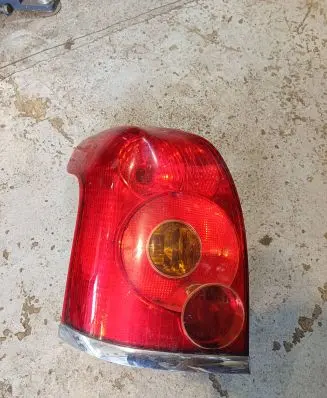 Toyota Avensis T250 Rear/tail lights