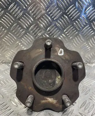 Toyota Avensis T270 Rear wheel hub