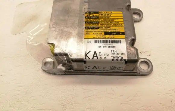 Toyota Avensis T270 Airbag control unit/module 8917005250 219122103