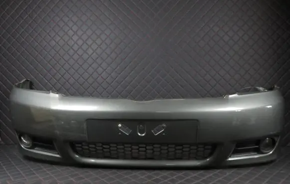 Toyota Corolla Verso AR10 Front bumper 