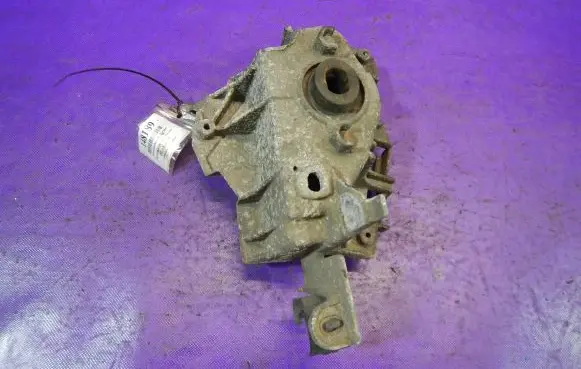 Gearbox mounting bracket