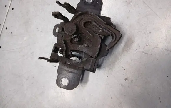 Volkswagen Bora Engine bonnet/hood lock/catch
