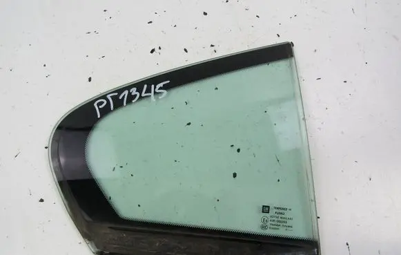 Opel Insignia A Rear side window 