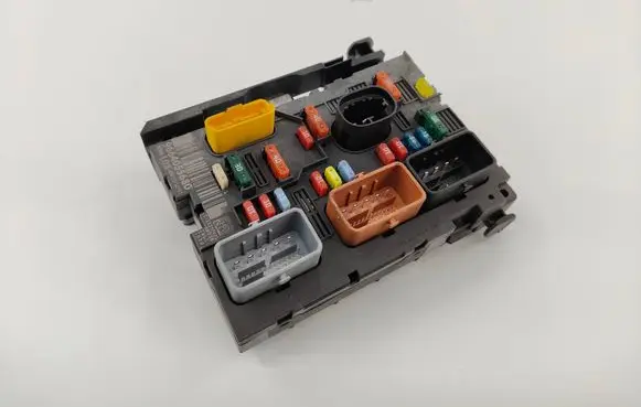 Citroen C4 I Picasso Fuse module 9664055680