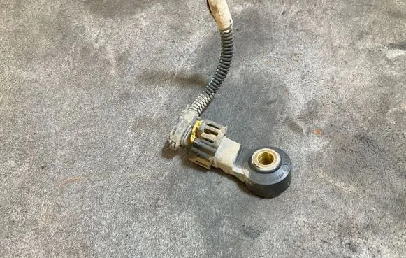 Detonation knock sensor