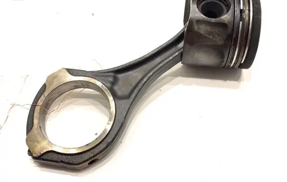 Mercedes-Benz E W212 Piston with connecting rod 8370