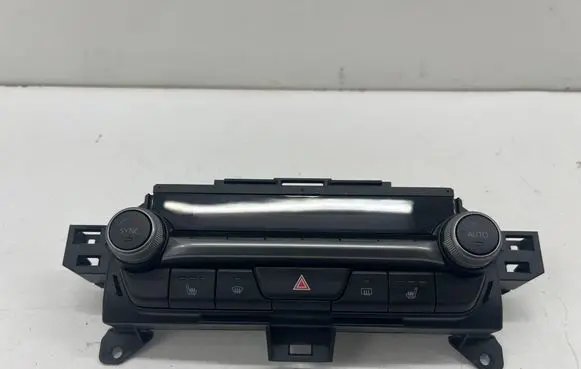 Mazda CX-30 Climate control unit D45G61190