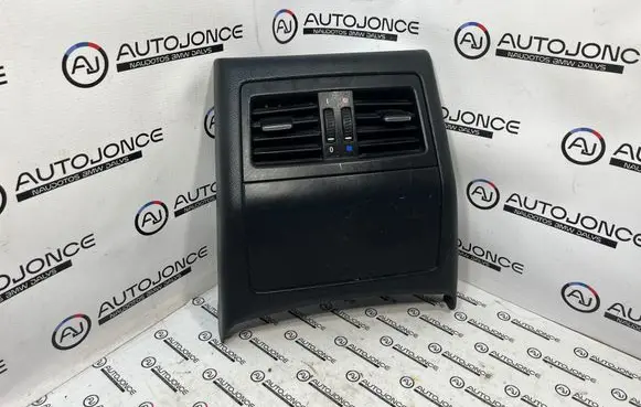 BMW 3 E90 E91 Rear air vent grill 7132381