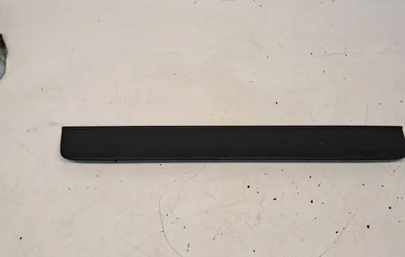 Toyota Prius (NHW20) Front sill trim cover 6791147020