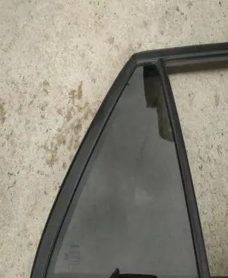 Toyota Avensis T250 Rear vent window glass 