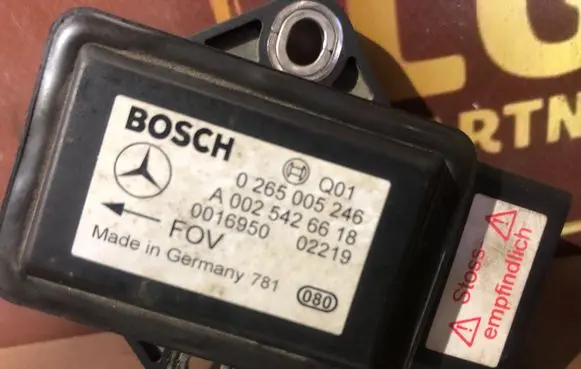 Mercedes-Benz E W211 ESP acceleration yaw rate sensor A0025426618