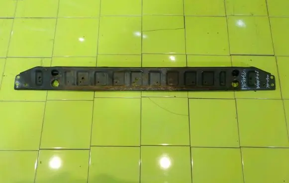 Land Rover Freelander 2 - LR2 Front bumper foam support bar 