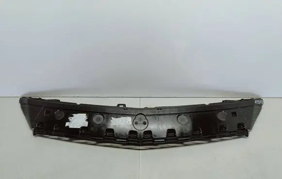 Mercedes-Benz A W176 Front bumper mounting bracket A1768851265 AT973 288000003