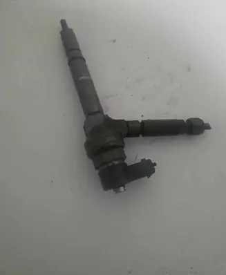 Opel Astra H Fuel injector 0445110175