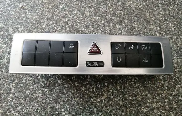 Mercedes-Benz C W203 Hazard light switch A2038706310