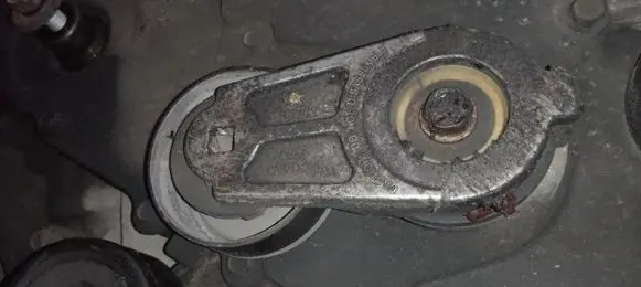 Chrysler Pacifica Generator/alternator belt tensioner 04861528AC