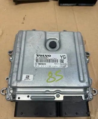 Volvo V40 Engine control unit/module 31336983 0281018414