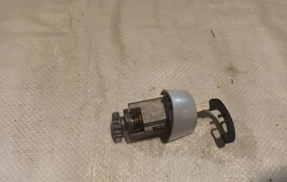 BMW 3 GT F34 Coupe door lock (next to the handle) 