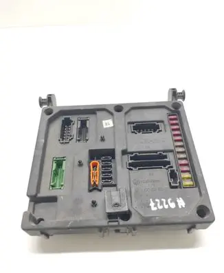 Ford Galaxy Fuse module 7M262258F S108145300E