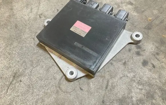 Lexus RX 450H Fuel injection control unit/module 8987130040 1310001770