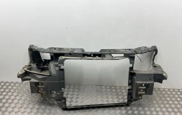 Radiator support slam panel bracket