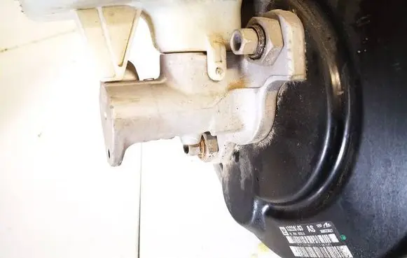 Opel Insignia A Master brake cylinder
