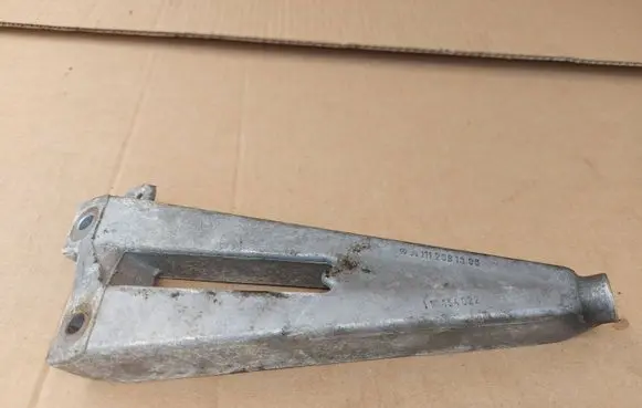 Mercedes-Benz CLK A208 C208 Engine mounting bracket A1112361395