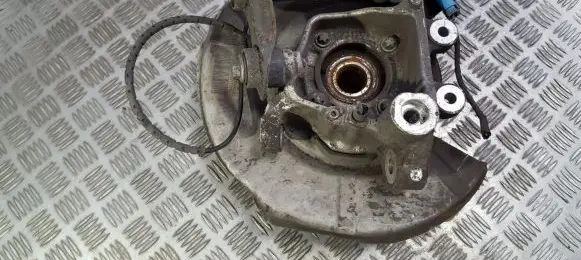 BMW 5 E60 E61 Rear wheel hub