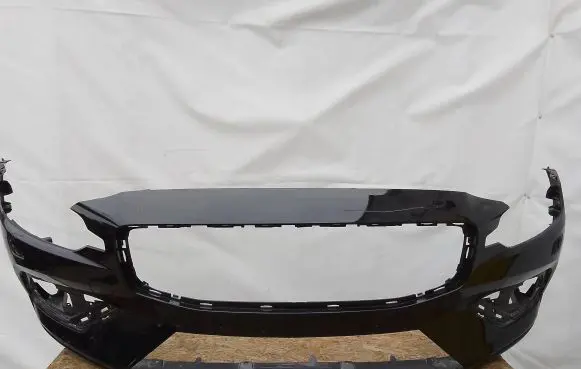 Volvo V60 Front bumper 31690589