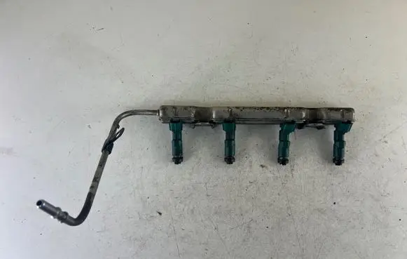Toyota Prius (NHW20) Fuel injectors set 2325021020 7F4