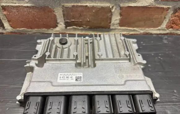 BMW X1 F48 F49 Engine control unit/module 8472346 0281034736