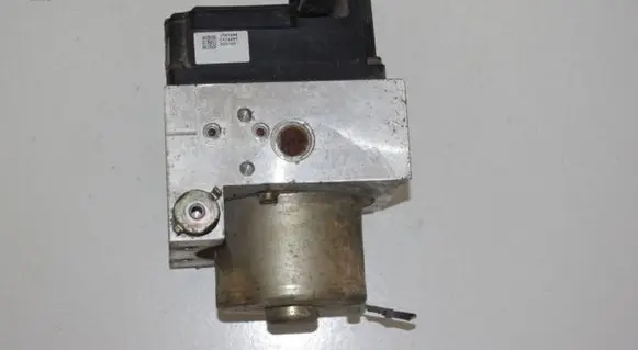 Nissan X-Trail T30 ABS Pump 47600AR005