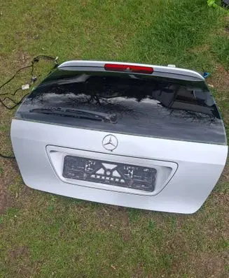 Mercedes-Benz C W203 Tailgate/trunk/boot lid 
